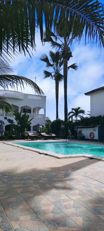 Dulaa Deema Residence Brufut Heights Tranquil Exterior photo